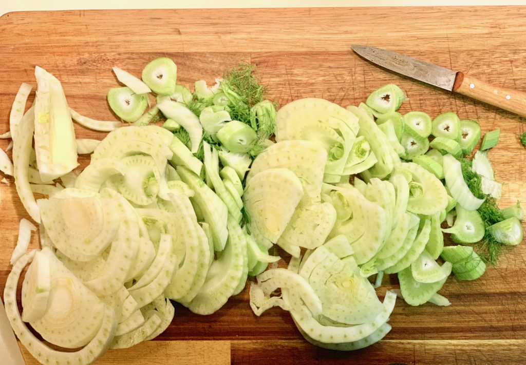 cut fennel in slices