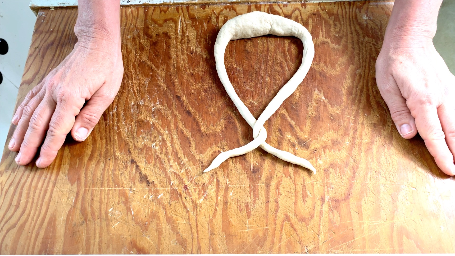 creating pretzel shape