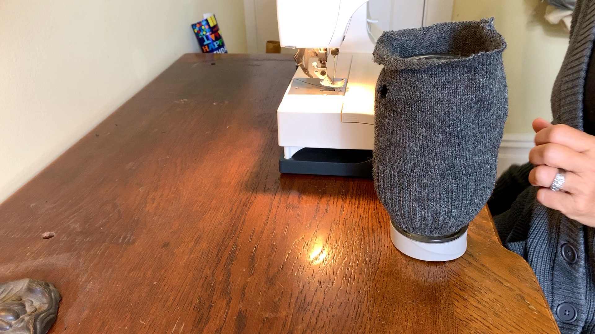 mason jar cozy: fitting the sleeve