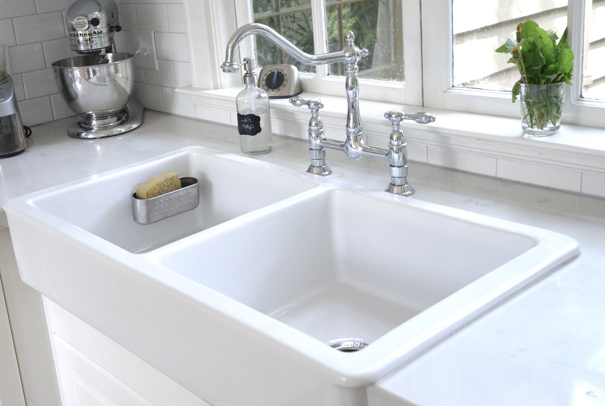 white Ikea farmhouse sink
