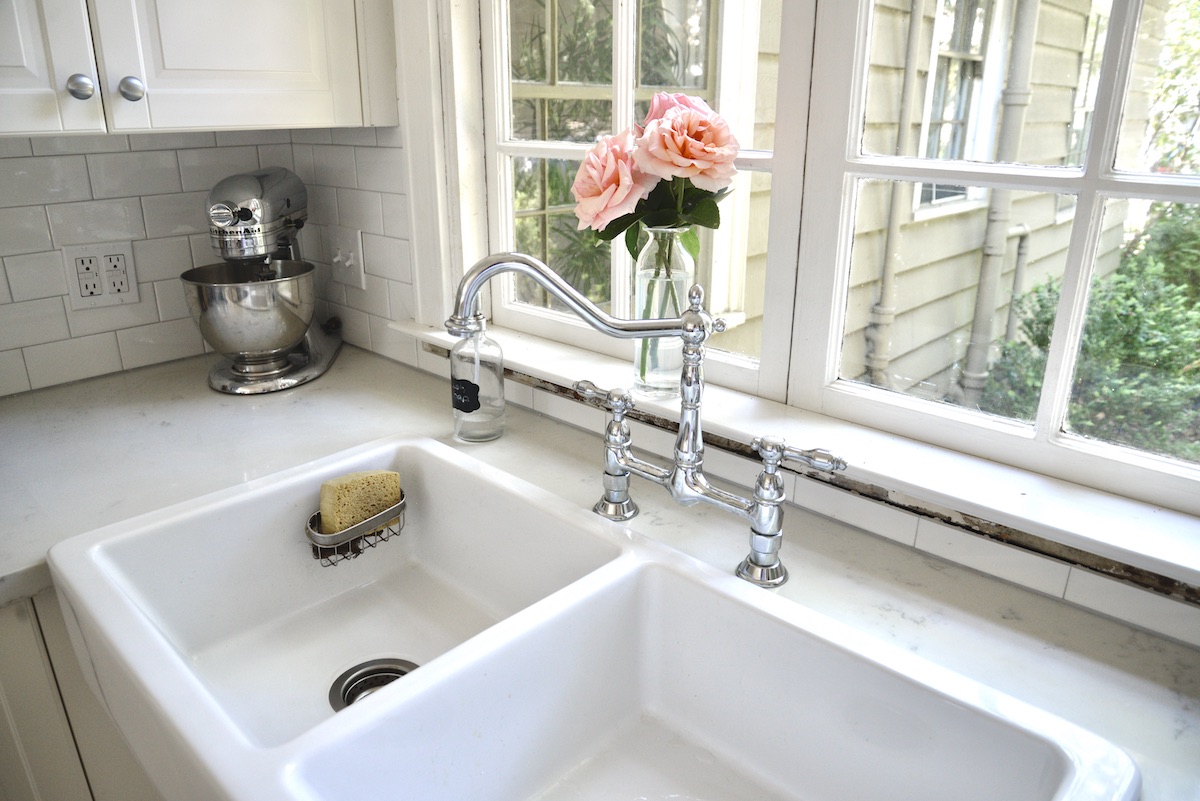 clean white sink