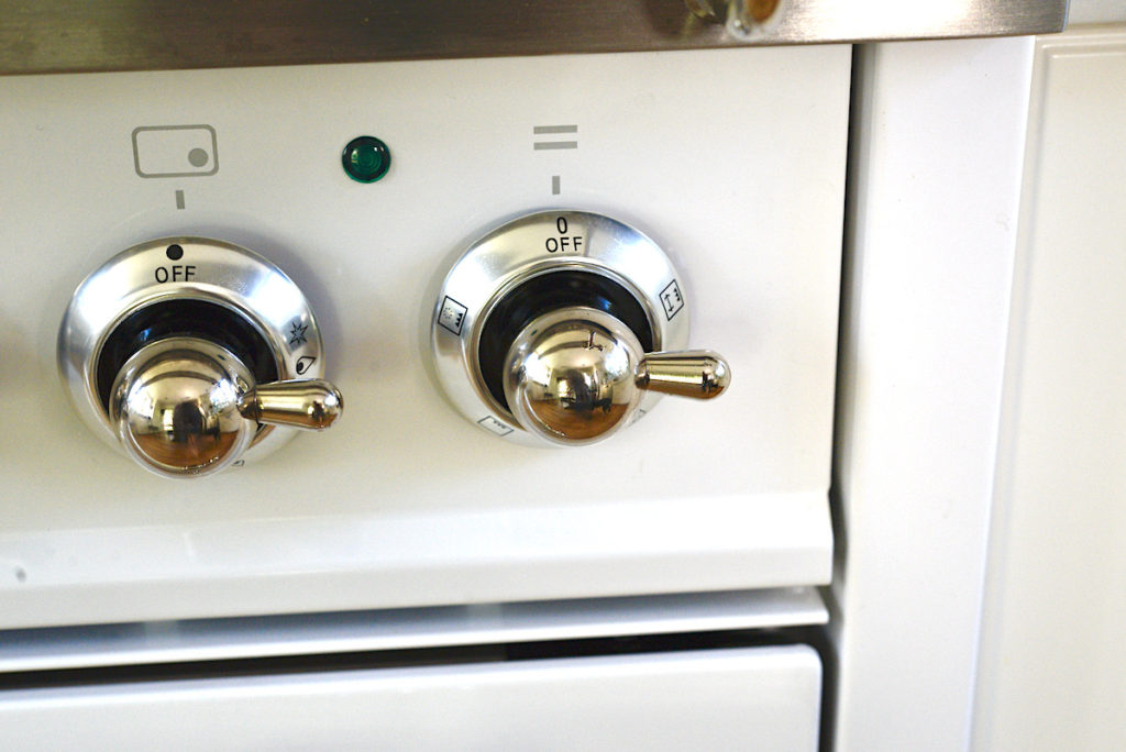 oven knobs of Ilve Nostalgie stove